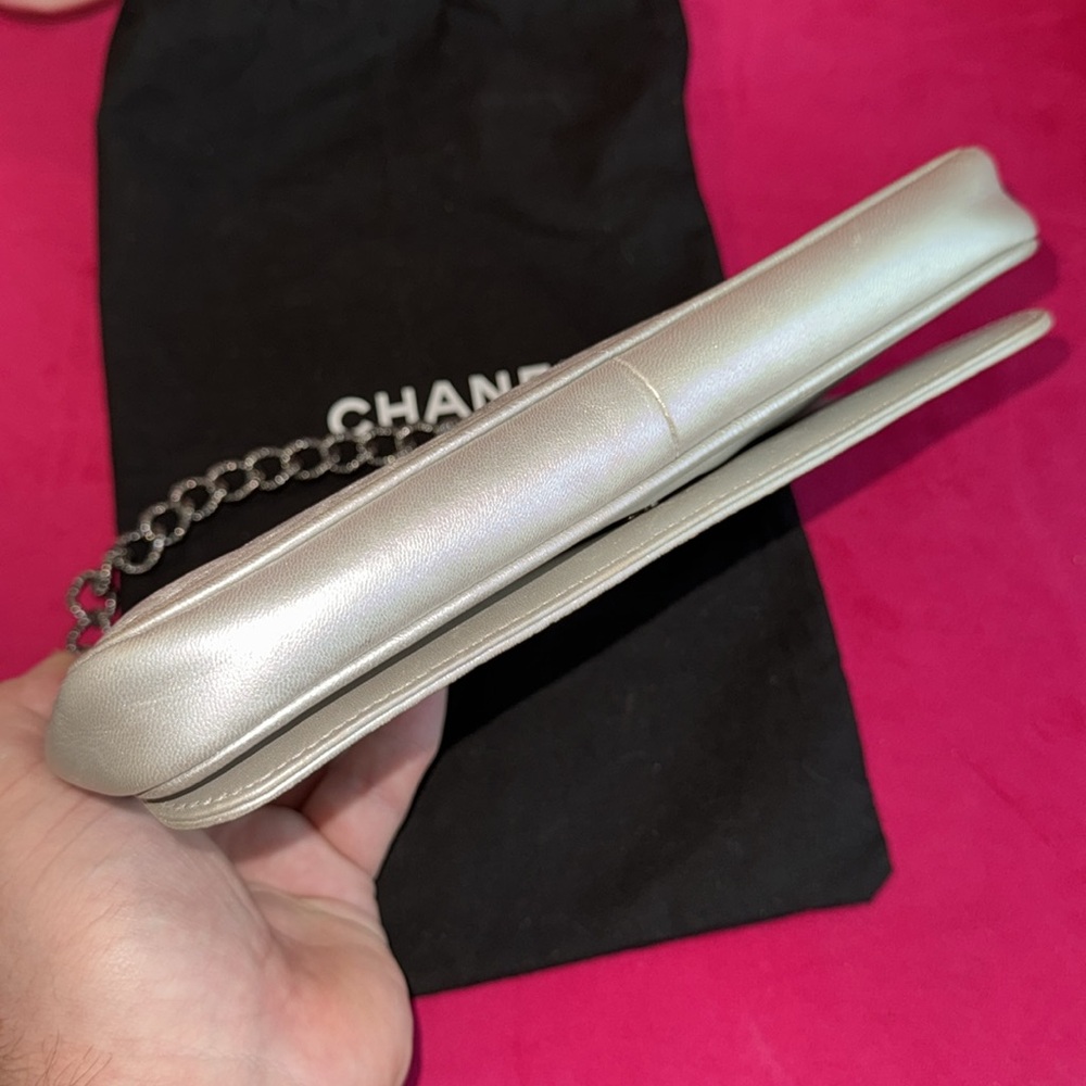 Chanel Floral Embossed Silver Shoulder Bag - Picture 6 of 13